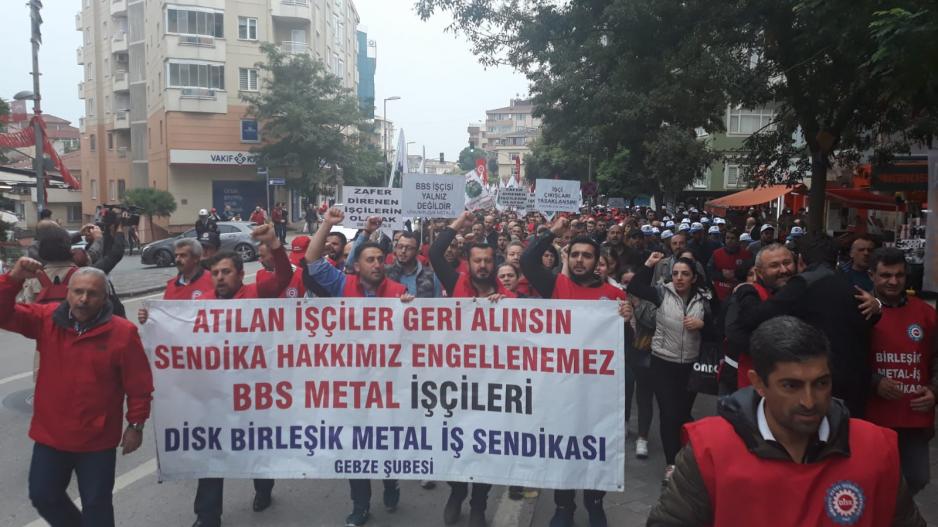 Sermayenin saldırısı ayrım yapmıyor: Direnişte de ayrı gayrı olmamalı, Birleşik İşçi Cephesi için ileri! Sermayenin saldırısı ayrım yapmıyor: Direnişte de ayrı gayrı olmamalı, Birleşik İşçi Cephesi için ileri!