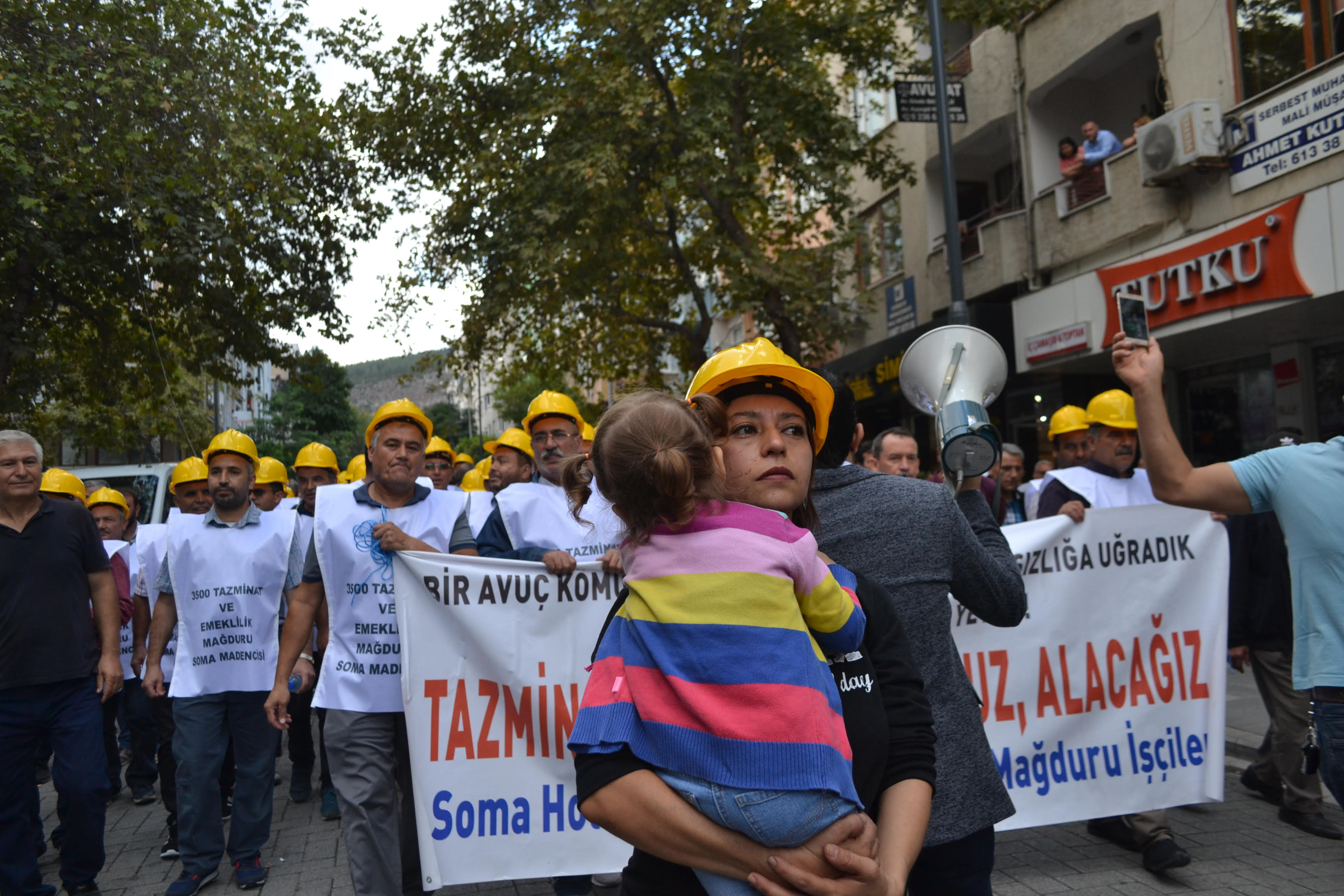 Madenciler tüm haklarını alana kadar mücadeleye devam edecek Madenciler tüm haklarını alana kadar mücadeleye devam edecek