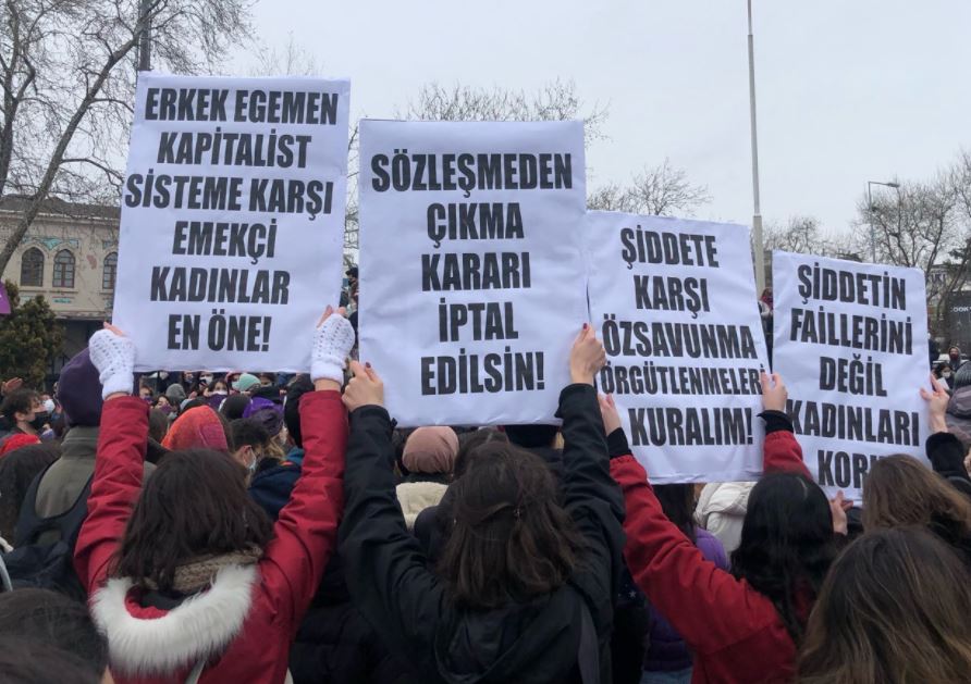İstibdad sözleşmeden çekilerek erkek şiddetini örgütlü mücadele ise kadınları cesaretlendiriyor! İstibdad sözleşmeden çekilerek erkek şiddetini örgütlü mücadele ise kadınları cesaretlendiriyor!