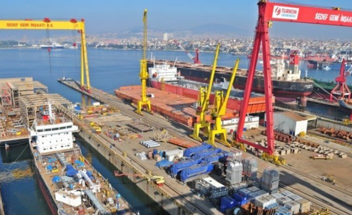 Tuzla Sedef Tersanesi’nden bir işçi