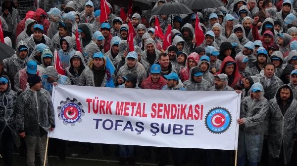Bursa Tofaş'tan bir işçi: Türk Metal’in taslağı ile ekonominin geldiği durum arasında dağlar var Bursa Tofaş'tan bir işçi: Türk Metal’in taslağı ile ekonominin geldiği durum arasında dağlar var