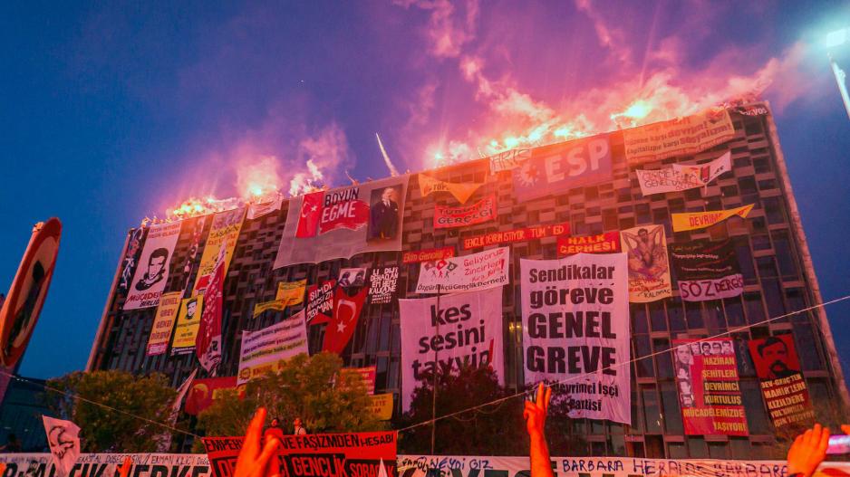 Hayatın gerçeği sosyalistleri göreve çağırıyor!