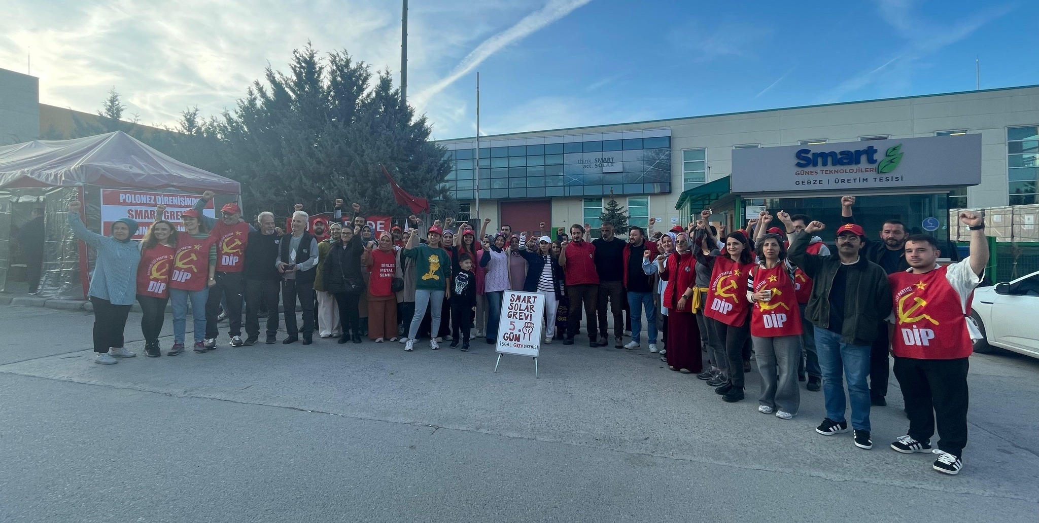 Smart Solar işçisinin iradesi belirleyici olacak, Smart Solar grevi mutlaka kazanacak!