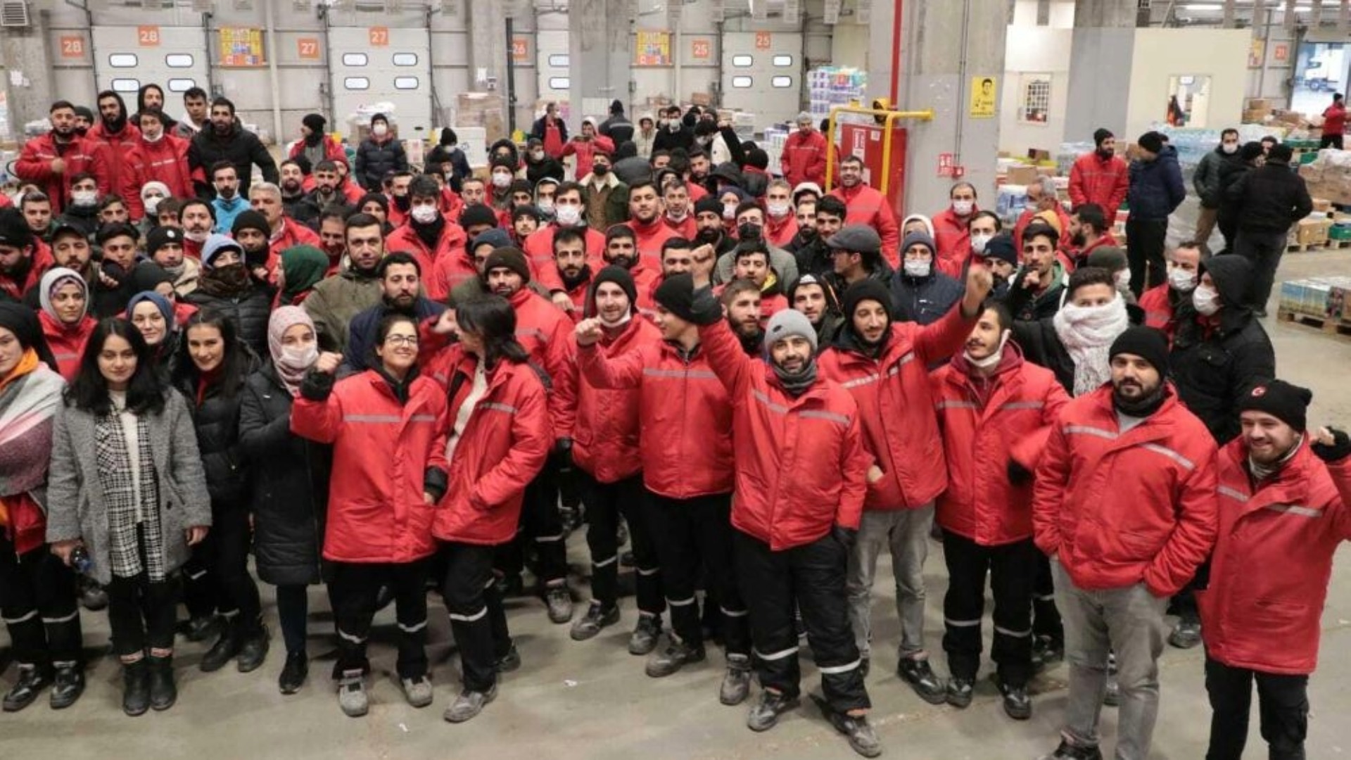 Migros depo işçileri direndi, kazandı, bütün depo işçilerine umut oldu