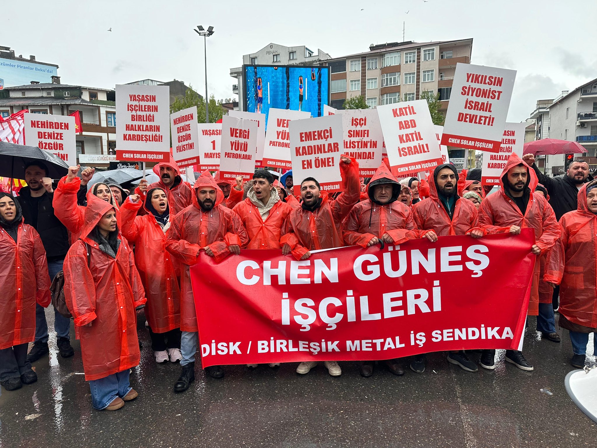 Tuzla Chen Solar’dan bir metal işçisi: Yaşasın 1 Mayıs!