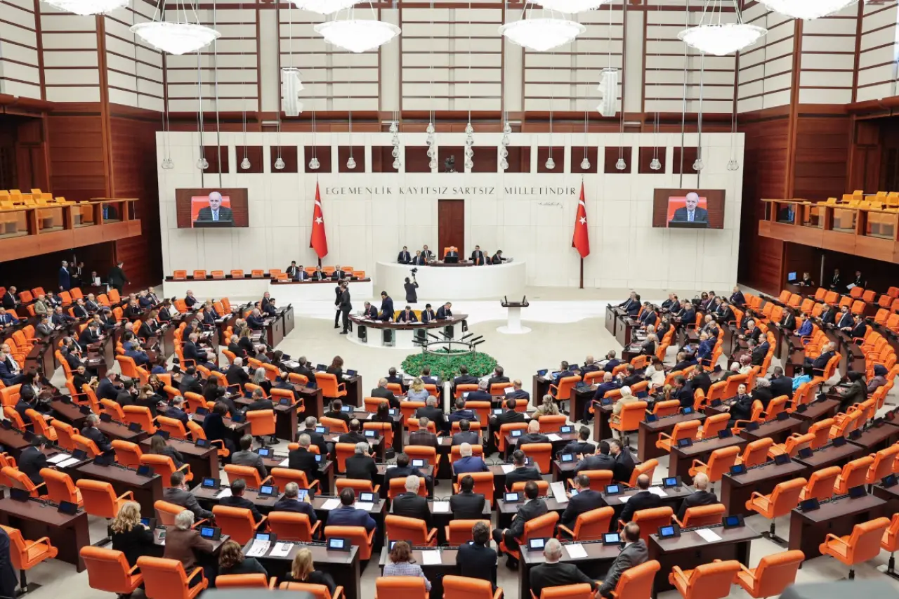 Ara seçim tartışması vesilesiyle memleketimden düzen muhalefeti manzaraları 