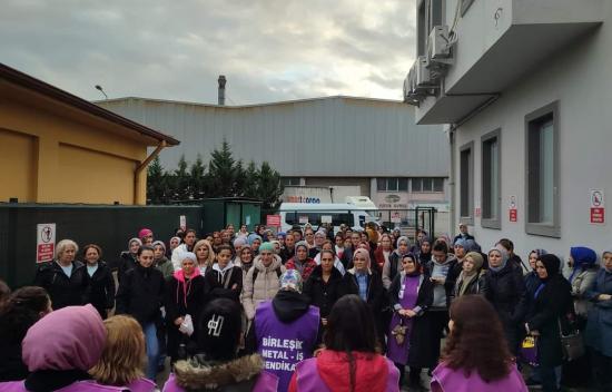 Emekçi kadınlar fabrikada, mahallede, meydanlarda şiddete karşı mücadeleyi yükseltti!