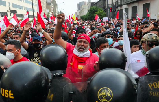 Peru’da gençliğin isyanı, işçilerin grevi ile buluşuyor