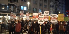 İzmir’de kadınların şiddete ve yoksulluğa karşı öfkesi meydanlara taşındı