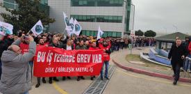 Metal işçisi grevi seçti: Haklarını söke söke alıyor!