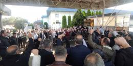 Sendika düşmanlığına karşı parola Betek Boya!