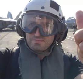 Dün kıble yapıp secde ettikleri emperyalistlerle bugün selfi çekiyorlar!
