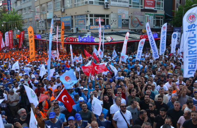 Kamu işçileri toplu sözleşme görüşmelerinde, hükümet oyalıyor, işçi bastırıyor: Artık eylem zamanı!
