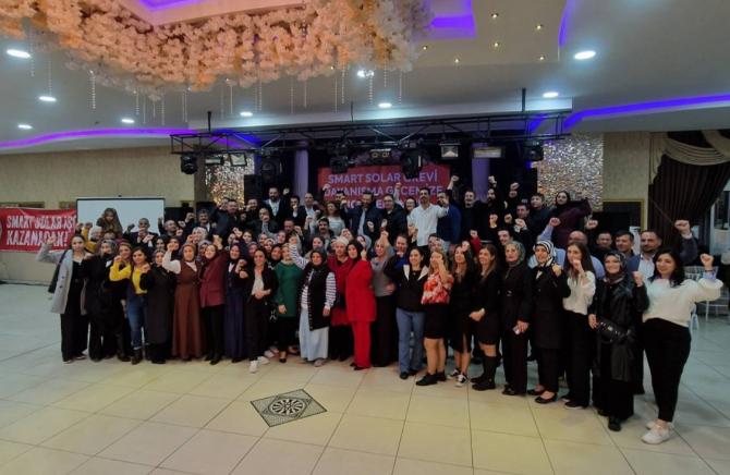 Smart Solar Dayanışma Gecesi sınıf dayanışmasının en güzel örneklerinden biri oldu!