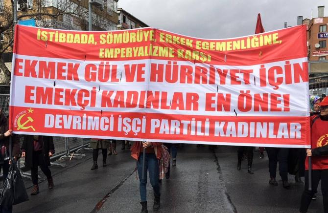 Sadece eşit işe eşit ücret değil, eşit ve özgür bir dünya istiyoruz! 