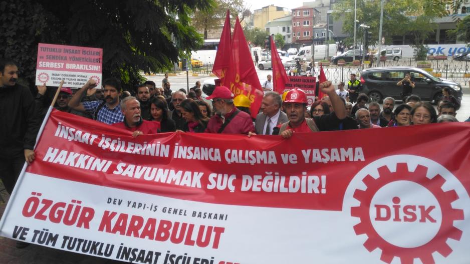 Özgür Karabulut ve tüm tutuklu işçiler serbest bırakılsın Özgür Karabulut ve tüm tutuklu işçiler serbest bırakılsın