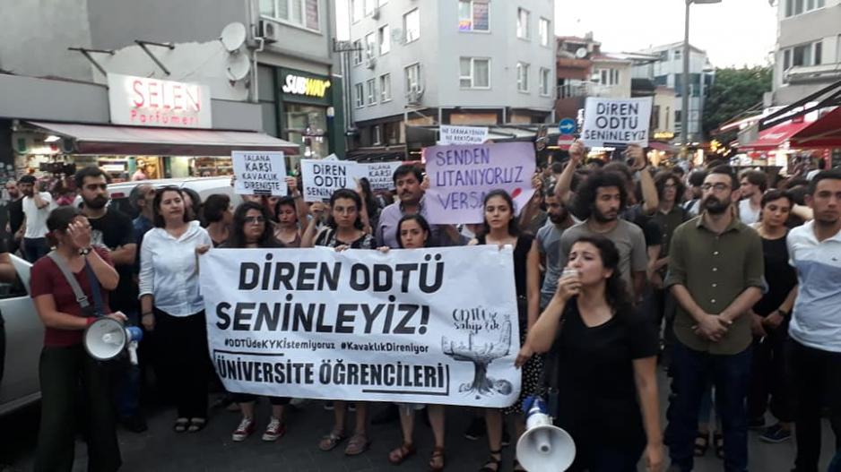 Kadıköy’de ODTÜ’ye destek eylemi