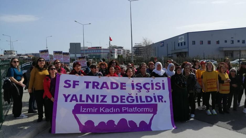 İzmir’de 8 Mart coşkusu SF Trade işçisine ziyaretle başladı