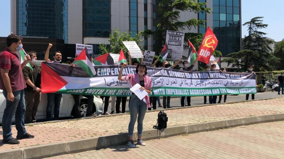 Filistin Dostları İsrail'in ilhak planını İsrail konsolosluğu önünde protesto etti Filistin Dostları İsrail'in ilhak planını İsrail konsolosluğu önünde protesto etti
