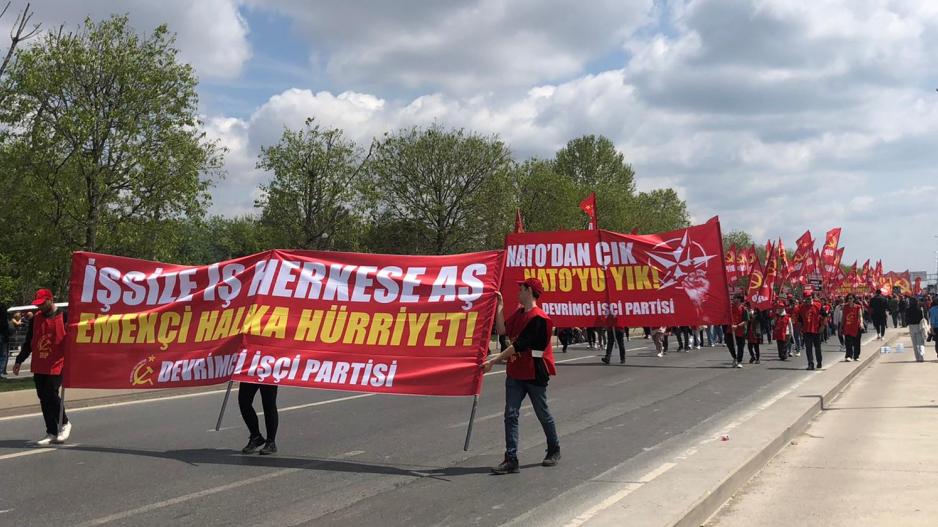 İstanbul’da işçilerin coşkuyla kutladığı 1 Mayıs sınıf mücadelesinde yeni bir yükselişin arifesi olsun! İstanbul’da işçilerin coşkuyla kutladığı 1 Mayıs sınıf mücadelesinde yeni bir yükselişin arifesi olsun!