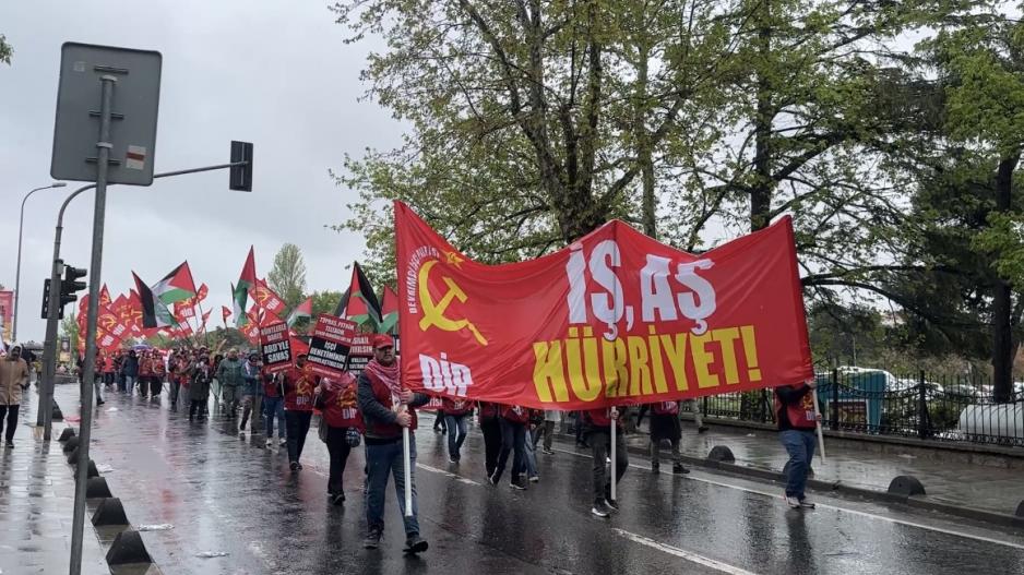 İstanbul 1 Mayıs’ının en net mesajı (dersi): Taksim dâhil gasbedilen tüm haklarımız için işçiler birleşin, ayrı gayrı yok!